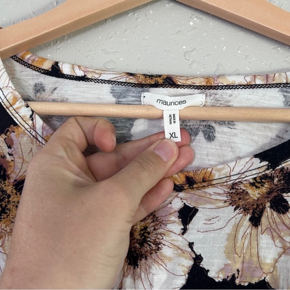 Maurices Plus Size Meadows Floral Tulip Sleeve Tee Black Yellow Floral Blouse XL - Picture 3 of 8